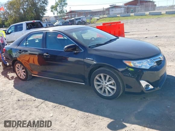 ✅ 2012 Toyota Camry LE • VIN: 4T1BD1FK8CU017570 • Lot: 43516251. Wystawiony na IAAI z przebiegiem 147 841 mil. Bezpłatny archiwum sprzedaży aukcyjnych z USA i szczegółowy raport historii pojazdu na DreamBid. Zdjęcie 13.