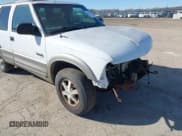 ✅ 2001 Oldsmobile Bravada • VIN: 1GHDT13W512107415 • Lot: 41678324. Listed on IAAI with 256,968 mi. Free auction sales archive from the USA and detailed vehicle history report at DreamBid. Image 13.