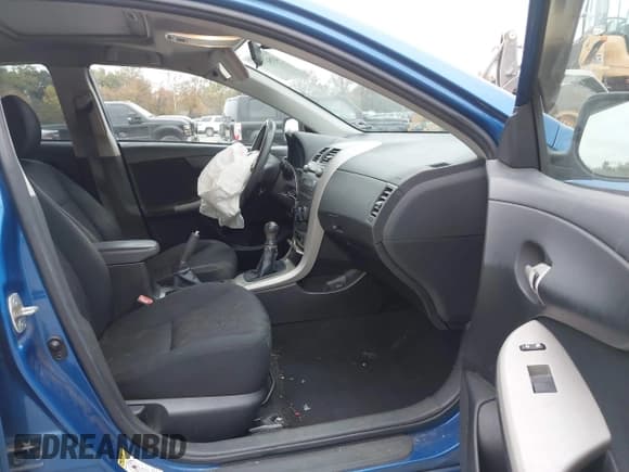 ✅ 2010 Toyota Corolla LE • VIN: 1NXBU4EE3AZ333257 • Lot: 43563911. Listed on IAAI with 201,360 mi. Free auction sales archive from the USA and detailed vehicle history report at DreamBid. Image 5.