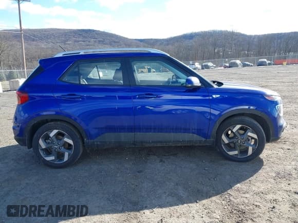 ✅ 2024 Hyundai Venue SEL • VIN: KMHRC8A38RU333330 • Lot: 41267216. Listed on IAAI with 6,776 mi. Free auction sales archive from the USA and detailed vehicle history report at DreamBid. Image 13.