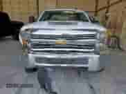 2017 Chevrolet Silverado 2500HD LT с VIN 1GC1KVEYXHF196998, выставлен на аукционе Copart как лот 84612115 с пробегом Не указан миль и Списание • Salvage title. История ставок и продаж доступна на DreamBid. Изображение 5.