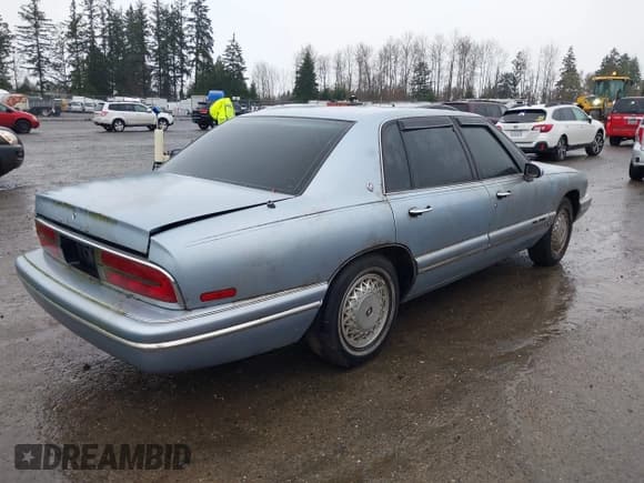 ✅ 1996 Buick Park Avenue • VIN: 1G4CW52K9TH635503 • Lot: 41845042. Wystawiony na IAAI z przebiegiem 94 610 mil. Bezpłatny archiwum sprzedaży aukcyjnych z USA i szczegółowy raport historii pojazdu na DreamBid. Zdjęcie 4.