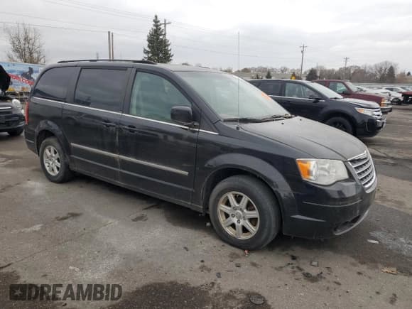 ✅ 2010 Chrysler Town & Country Touring • VIN: 2A4RR5D12AR386886 • Лот: 93978175. Опубликован ранее на Copart с пробегом Не указан. Бесплатный доступ к архиву аукционных продаж из США и подробный отчёт об истории автомобиля на DreamBid. Изображение 4.