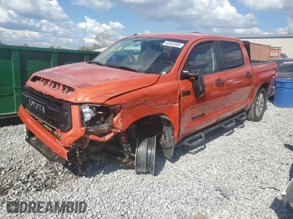 ✅ 2015 Toyota Tundra SR5 • VIN: 5TFDW5F15FX431110 • Lot: 83943495. Listed on Copart with 169,002 mi. Free auction sales archive from the USA and detailed vehicle history report at DreamBid. Image 1.