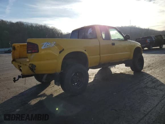 ✅ 2002 Chevrolet S-10 LS • VIN: 1GCCT19W928252013 • Лот: 84976224. Опубликован ранее на Copart с пробегом 144 112 миль. Бесплатный доступ к архиву аукционных продаж из США и подробный отчёт об истории автомобиля на DreamBid. Изображение 3.