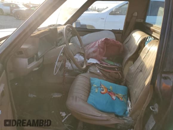 ✅ 1986 Nissan Navara • VIN: JN6ND01S0GW108990 • Lot: 87115634. Wystawiony na Copart z przebiegiem 364 953 mil. Bezpłatny archiwum sprzedaży aukcyjnych z USA i szczegółowy raport historii pojazdu na DreamBid. Zdjęcie 7.