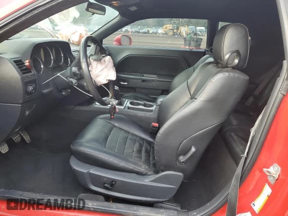 ✅ 2009 Dodge Challenger R/T • VIN: 2B3LJ54T19H621382 • Lot: 43258415. Wystawiony na Copart z przebiegiem Nie podano. Bezpłatny archiwum sprzedaży aukcyjnych z USA i szczegółowy raport historii pojazdu na DreamBid. Zdjęcie 7.