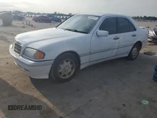 ✅ 1999 Mercedes-Benz C 230/260/280/320 • VIN: WDBHA29G6XA743924 • Lot: 70222874. Wystawiony na Copart z przebiegiem 224 405 mil. Bezpłatny archiwum sprzedaży aukcyjnych z USA i szczegółowy raport historii pojazdu na DreamBid. Zdjęcie 1.