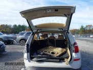 ✅ 2015 BMW X3 xDrive28i • VIN: 5UXWX9C58F0D59883 • Lot: 43596442. Wystawiony na IAAI z przebiegiem 170 000 mil. Bezpłatny archiwum sprzedaży aukcyjnych z USA i szczegółowy raport historii pojazdu na DreamBid. Zdjęcie 16.