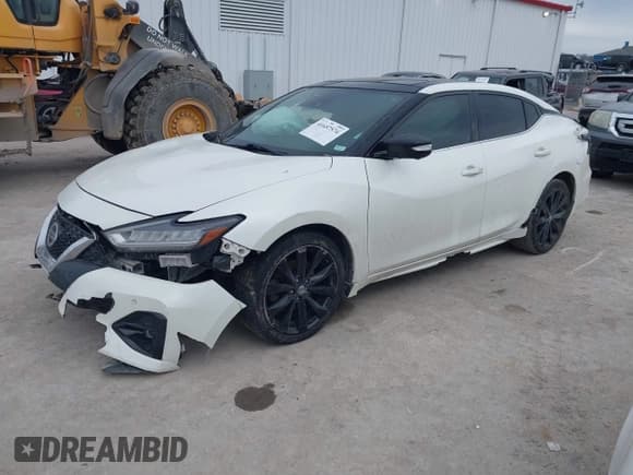 ✅ 2019 Nissan Maxima Platinum • VIN: 1N4AA6AV4KC373824 • Lot: 41657574. Wystawiony na IAAI z przebiegiem 68 995 mil. Bezpłatny archiwum sprzedaży aukcyjnych z USA i szczegółowy raport historii pojazdu na DreamBid. Zdjęcie 2.