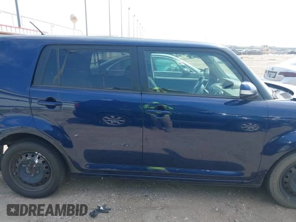 ✅ 2013 Scion xB • VIN: JTLZE4FE9DJ033568 • Lot: 43231432. Wystawiony na IAAI z przebiegiem 154 177 mil. Bezpłatny archiwum sprzedaży aukcyjnych z USA i szczegółowy raport historii pojazdu na DreamBid. Zdjęcie 13.