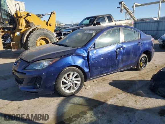 ✅ 2013 Mazda 3 i Grand Touring • VIN: JM1BL1W73D1724744 • Лот: 42173765. Опубликован ранее на Copart с пробегом 86 698 миль. Бесплатный доступ к архиву аукционных продаж из США и подробный отчёт об истории автомобиля на DreamBid. Изображение 1.