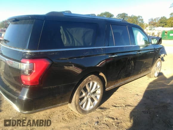 ✅ 2019 Ford Expedition Max Limited • VIN: 1FMJK2AT1KEA07091 • Lot: 43429920. Wystawiony na IAAI z przebiegiem 110 923 mil. Bezpłatny archiwum sprzedaży aukcyjnych z USA i szczegółowy raport historii pojazdu na DreamBid. Zdjęcie 4.