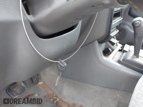 ✅ 2002 Isuzu Rodeo S • VIN: 4S2CK58W824315044 • Lot: 41532841. Listed on IAAI with 285,951 mi. Free auction sales archive from the USA and detailed vehicle history report at DreamBid. Image 11.