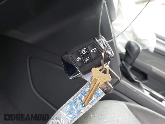 ✅ 2022 Volkswagen Atlas SEL R-Line • VIN: 1V2AR2CA6NC505619 • Лот: 41962271. Опубликован ранее на IAAI с пробегом 30 513 миль. Бесплатный доступ к архиву аукционных продаж из США и подробный отчёт об истории автомобиля на DreamBid. Изображение 11.