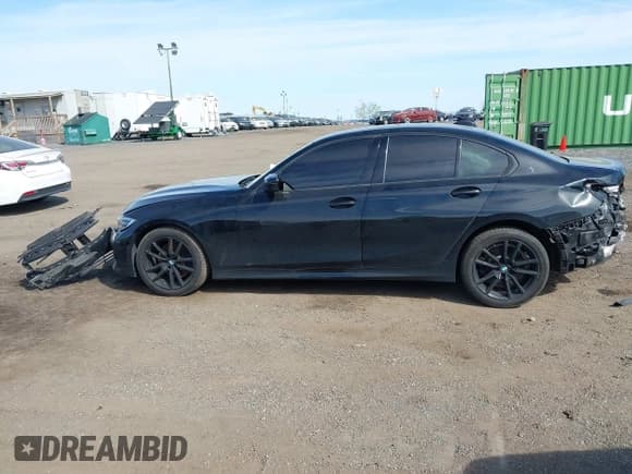 ✅ 2020 BMW 3 Series 330i xDrive • VIN: 3MW5R7J08L8B05749 • Lot: 42090208. Listed on IAAI with 94,913 mi. Free auction sales archive from the USA and detailed vehicle history report at DreamBid. Image 14.