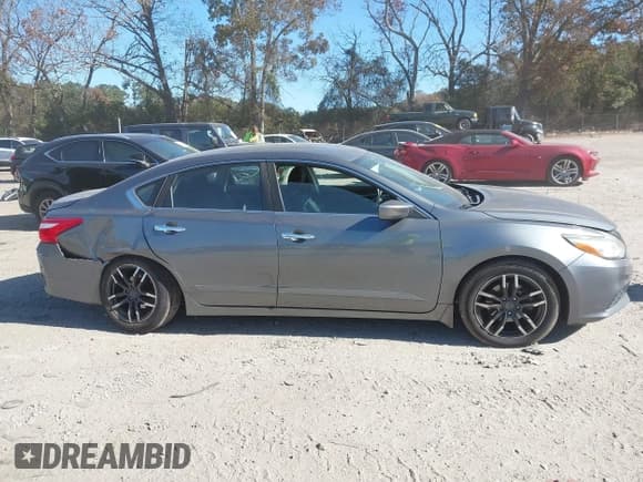 ✅ 2016 Nissan Altima S • VIN: 1N4AL3AP9GC122475 • Lot: 43696760. Listed on IAAI with 138,128 mi. Free auction sales archive from the USA and detailed vehicle history report at DreamBid. Image 13.