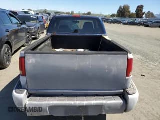 ✅ 2000 GMC Sonoma SLS • VIN: 1GTCS19W0Y8206050 • Lot: 49122164. Listed on Copart with 264,070 mi. Free auction sales archive from the USA and detailed vehicle history report at DreamBid. Image 6.