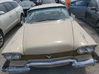 ✅ 1958 Plymouth Fury • VIN: LP284191 • Lot: 75903394. Wystawiony na Copart z przebiegiem 25 140 mil. Bezpłatny archiwum sprzedaży aukcyjnych z USA i szczegółowy raport historii pojazdu na DreamBid. Zdjęcie 5.