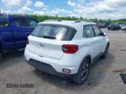 ✅ 2024 Hyundai Venue SEL • VIN: KMHRC8A38RU313756 • Lot: 42221213. Listed on IAAI with 40,905 mi. Free auction sales archive from the USA and detailed vehicle history report at DreamBid. Image 4.