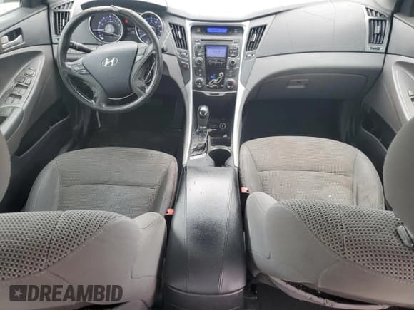 ✅ 2011 Hyundai Sonata GLS • VIN: 5NPEB4AC9BH065127 • Lot: 72932484. Wystawiony na Copart z przebiegiem 231 965 mil. Bezpłatny archiwum sprzedaży aukcyjnych z USA i szczegółowy raport historii pojazdu na DreamBid. Zdjęcie 8.