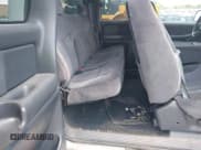 ✅ 2001 GMC Sierra 1500 SLE • VIN: 1GTEK19T51E128399 • Лот: 42657131. Опубликован ранее на IAAI с пробегом 250 060 миль. Бесплатный доступ к архиву аукционных продаж из США и подробный отчёт об истории автомобиля на DreamBid. Изображение 8.