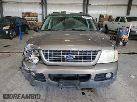 ✅ 2003 Ford Explorer XLT • VIN: 1FMZU73K63ZA96052 • Lot: 82070375. Wystawiony na Copart z przebiegiem 193 807 mil. Bezpłatny archiwum sprzedaży aukcyjnych z USA i szczegółowy raport historii pojazdu na DreamBid. Zdjęcie 5.