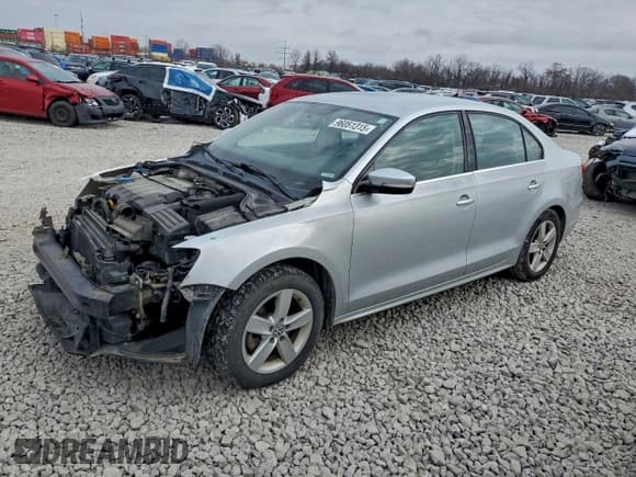 ✅ 2014 Volkswagen Jetta TDI • VIN: 3VWLL7AJ7EM418058 • Лот: 96051315. Опубликован ранее на Copart с пробегом 211 980 миль. Бесплатный доступ к архиву аукционных продаж из США и подробный отчёт об истории автомобиля на DreamBid. Изображение 1.