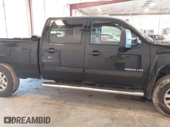 ✅ 2014 Chevrolet Silverado 2500HD LTZ • VIN: 1GC1KYC89EF172207 • Лот: 42621584. Опубликован ранее на IAAI с пробегом 145 033 миль. Бесплатный доступ к архиву аукционных продаж из США и подробный отчёт об истории автомобиля на DreamBid. Изображение 13.