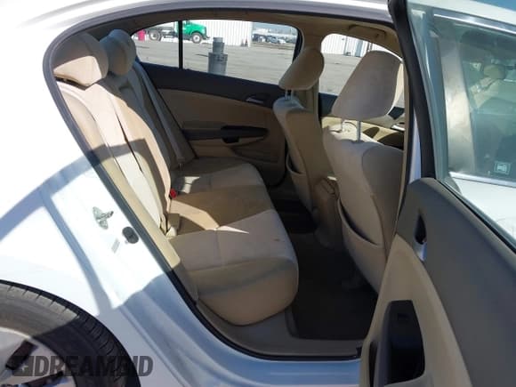 ✅ 2010 Honda Accord LX • VIN: 1HGCP2F33AA098993 • Лот: 43549040. Опубликован ранее на IAAI с пробегом 152 814 миль. Бесплатный доступ к архиву аукционных продаж из США и подробный отчёт об истории автомобиля на DreamBid. Изображение 8.