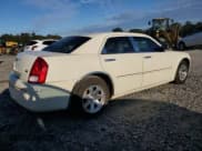 ✅ 2006 Chrysler 300 Touring • VIN: 2C3KA53G26H140880 • Лот: 84912035. Опубликован ранее на Copart с пробегом 200 221 миль. Бесплатный доступ к архиву аукционных продаж из США и подробный отчёт об истории автомобиля на DreamBid. Изображение 3.