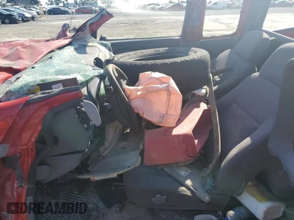 ✅ 2004 Chevrolet Colorado LS Z71 • VIN: 1GCDT196348157048 • Lot: 92181835. Wystawiony na Copart z przebiegiem Nie podano. Bezpłatny archiwum sprzedaży aukcyjnych z USA i szczegółowy raport historii pojazdu na DreamBid. Zdjęcie 7.