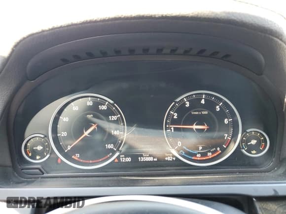 ✅ 2014 BMW 7 Series 740i • VIN: WBAYA6C52ED144317 • Lot: 87298375. Listed on Copart with 135,888 mi. Free auction sales archive from the USA and detailed vehicle history report at DreamBid. Image 9.