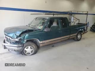 ✅ 1998 GMC Sierra 1500 • VIN: 2GTEC19M7W1557218 • Lot: 51055425. Listed on Copart with 311,370 mi. Free auction sales archive from the USA and detailed vehicle history report at DreamBid. Image 1.
