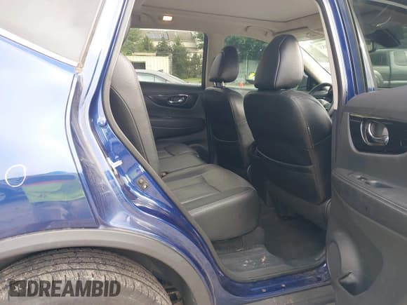 ✅ 2017 Nissan Rogue SL • VIN: 5N1AT2MVXHC780740 • Lot: 42734053. Listed on IAAI with 165,596 mi. Free auction sales archive from the USA and detailed vehicle history report at DreamBid. Image 8.