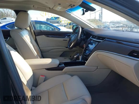 ✅ 2015 Cadillac XTS Luxury • VIN: 2G61N5S35F9272670 • Lot: 41263045. Wystawiony na IAAI z przebiegiem 152 988 mil. Bezpłatny archiwum sprzedaży aukcyjnych z USA i szczegółowy raport historii pojazdu na DreamBid. Zdjęcie 5.