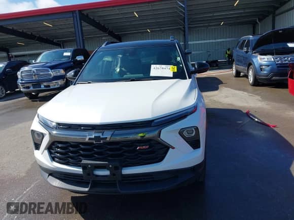 2025 Chevrolet TrailBlazer RS с VIN KL79MUSL3SB005207, выставлен на аукционе IAAI как лот 42678474 с пробегом 3 059 миль миль и . История ставок и продаж доступна на DreamBid. Изображение 12.
