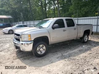 ✅ 2008 Chevrolet Silverado 2500HD 1LT • VIN: 1GCHC23678F179555 • Lot: 59109625. Wystawiony na Copart z przebiegiem 153 341 mil. Bezpłatny archiwum sprzedaży aukcyjnych z USA i szczegółowy raport historii pojazdu na DreamBid. Zdjęcie 1.