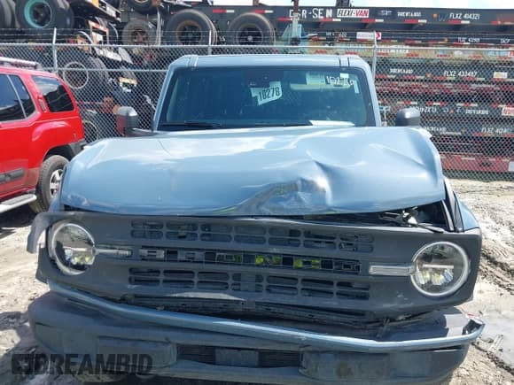 ✅ 2023 Ford Bronco • VIN: 1FMDE5BH2PLA98391 • Lot: 42965708. Wystawiony na IAAI z przebiegiem 48 989 mil. Bezpłatny archiwum sprzedaży aukcyjnych z USA i szczegółowy raport historii pojazdu na DreamBid. Zdjęcie 12.