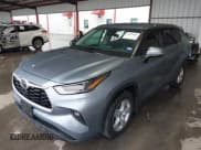 ✅ 2022 Toyota Highlander LE • VIN: 5TDZZRAH2NS135247 • Lot: 41893664. Listed on IAAI with 37,875 mi. Free auction sales archive from the USA and detailed vehicle history report at DreamBid. Image 2.