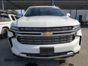 ✅ 2023 Chevrolet Suburban Premier • VIN: 1GNSCFKD0PR345884 • Lot: 64404024. Wystawiony na Copart z przebiegiem 39 708 mil. Bezpłatny archiwum sprzedaży aukcyjnych z USA i szczegółowy raport historii pojazdu na DreamBid. Zdjęcie 5.