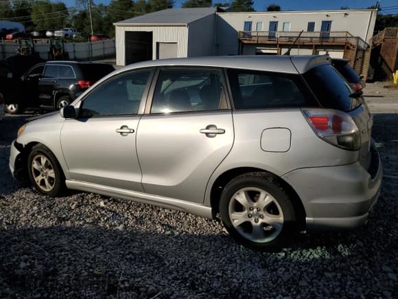 ✅ 2006 Toyota Matrix STD • VIN: 2T1KR32E06C576887 • Lot: 84652915. Listed on Copart with 167,076 mi. Free auction sales archive from the USA and detailed vehicle history report at DreamBid. Image 2.