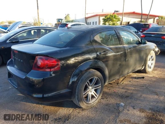 ✅ 2014 Dodge Avenger SE • VIN: 1C3CDZAG1EN182078 • Lot: 43586843. Listed on IAAI with Not provided. Free auction sales archive from the USA and detailed vehicle history report at DreamBid. Image 4.