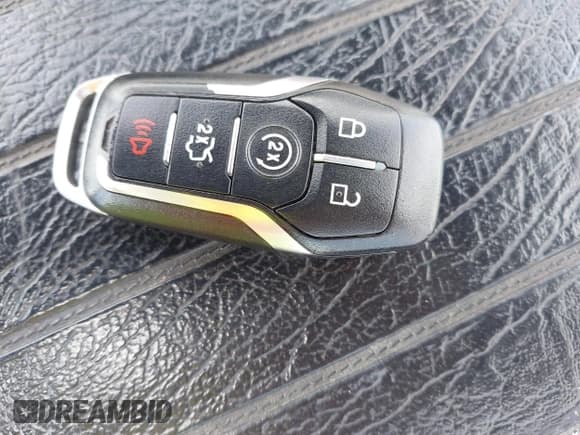 ✅ 2017 Ford Explorer XLT • VIN: 1FM5K8D86HGD63397 • Lot: 42043606. Listed on IAAI with 129,261 mi. Free auction sales archive from the USA and detailed vehicle history report at DreamBid. Image 11.