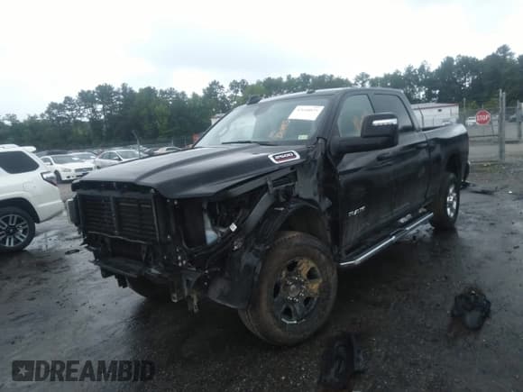 ✅ 2024 Ram 2500 Big Horn • VIN: 3C6UR5DJ6RG303615 • Lot: 42648825. Listed on IAAI with 35,078 mi. Free auction sales archive from the USA and detailed vehicle history report at DreamBid. Image 2.