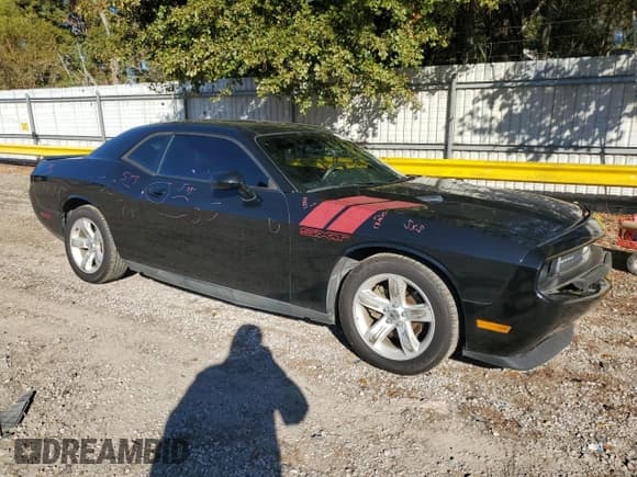✅ 2013 Dodge Challenger SXT • VIN: 2C3CDYAG3DH742023 • Lot: 84168954. Wystawiony na Copart z przebiegiem 284 756 mil. Bezpłatny archiwum sprzedaży aukcyjnych z USA i szczegółowy raport historii pojazdu na DreamBid. Zdjęcie 4.