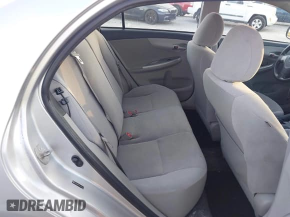 ✅ 2011 Toyota Corolla LE • VIN: JTDBU4EE1BJ091737 • Лот: 43736459. Опубликован ранее на IAAI с пробегом 197 057 миль. Бесплатный доступ к архиву аукционных продаж из США и подробный отчёт об истории автомобиля на DreamBid. Изображение 8.