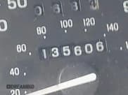 ✅ 1998 Ford Ranger XL • VIN: 1FTYR14U2WPB11449 • Lot: 42329802. Wystawiony na IAAI z przebiegiem 135 606 mil. Bezpłatny archiwum sprzedaży aukcyjnych z USA i szczegółowy raport historii pojazdu na DreamBid. Zdjęcie 6.