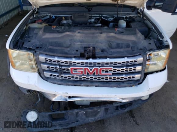 ✅ 2013 GMC Sierra 2500HD SLE • VIN: 1GT120C81DF146510 • Lot: 73189024. Listed on Copart with 253,698 mi. Free auction sales archive from the USA and detailed vehicle history report at DreamBid. Image 11.
