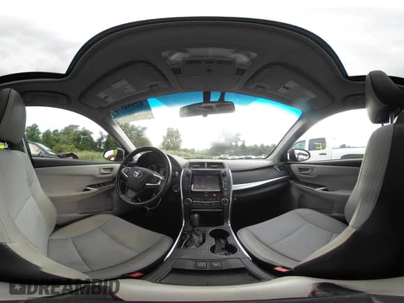 2016 Toyota Camry LE z VIN 4T1BD1FK7GU196612, wystawiony jako IAAI lot #42851645 z przebiegiem 78 055 mil mil oraz . Historia ofert i sprzedaży dostępna na DreamBid. Obrazek 18.